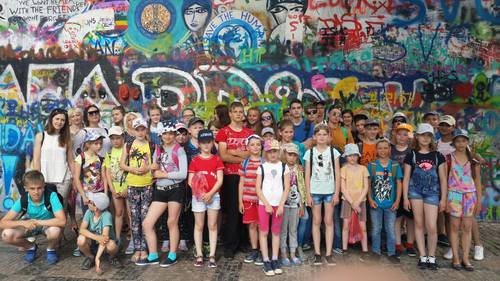 Děti z programu Adopce na dálku přijely na prázdniny do Česka