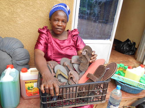Jak pomáháme chudým rodinám v Ugandě. Příběh paní Robinah 